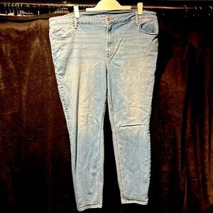 Women’s High Rise Super Skinny jeans from Old Navy
